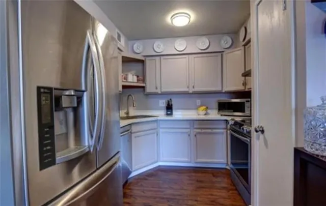 $1,300 | 2305 Cleary Avenue, Unit 224, Metairie, LA 70001