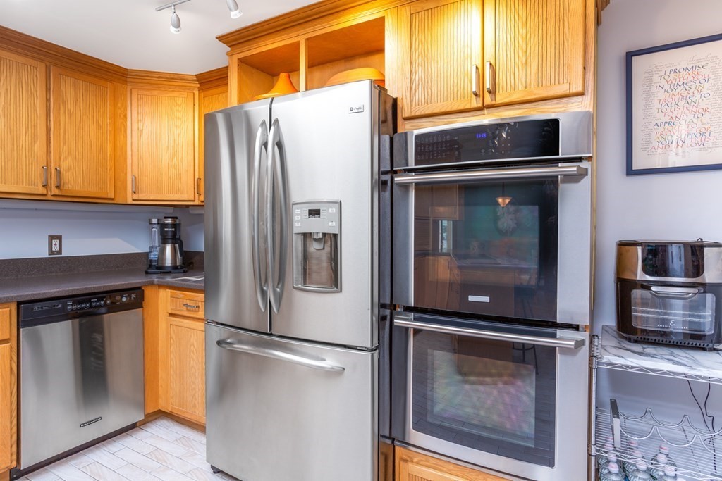 14 Roberta Road Sharon, MA 02067 - Photo 11 of 35 Gallery Image 11