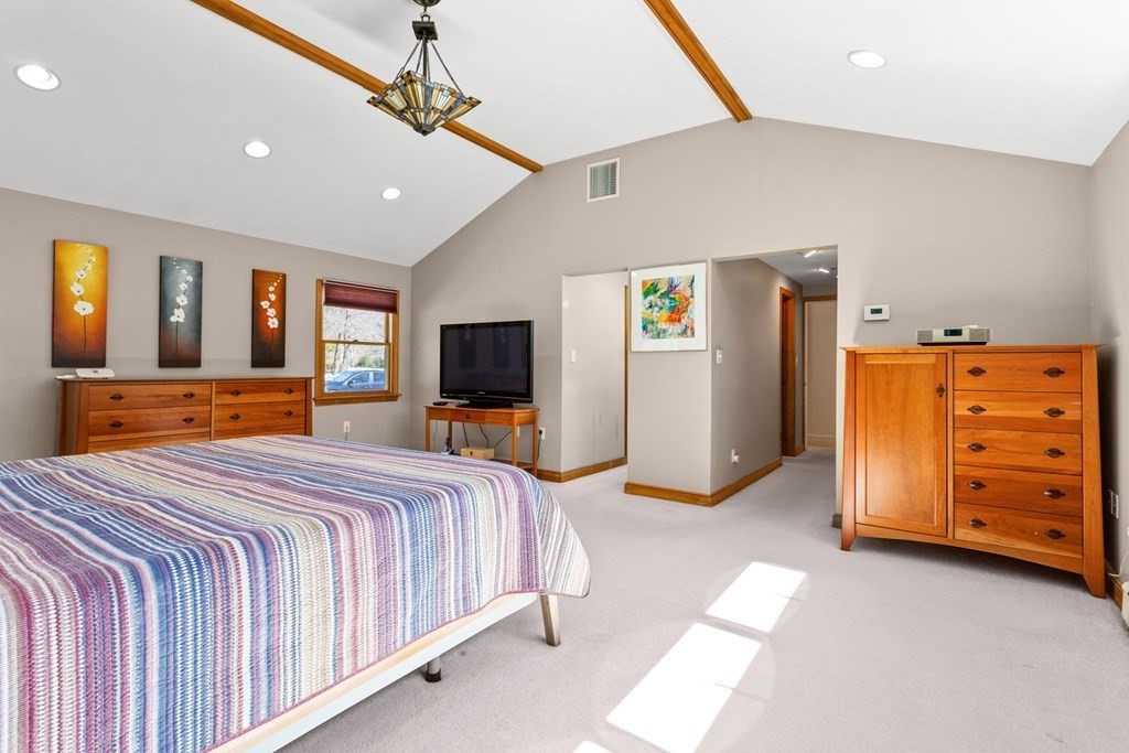 14 Roberta Road Sharon, MA 02067 - Photo 19 of 35 Gallery Image 19