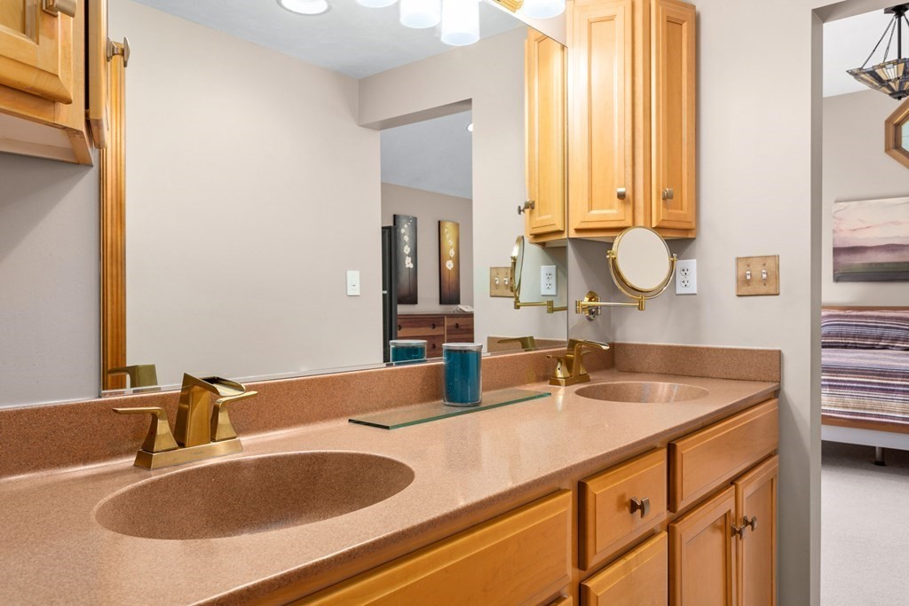 14 Roberta Road Sharon, MA 02067 - Photo 21 of 35 Gallery Image 21