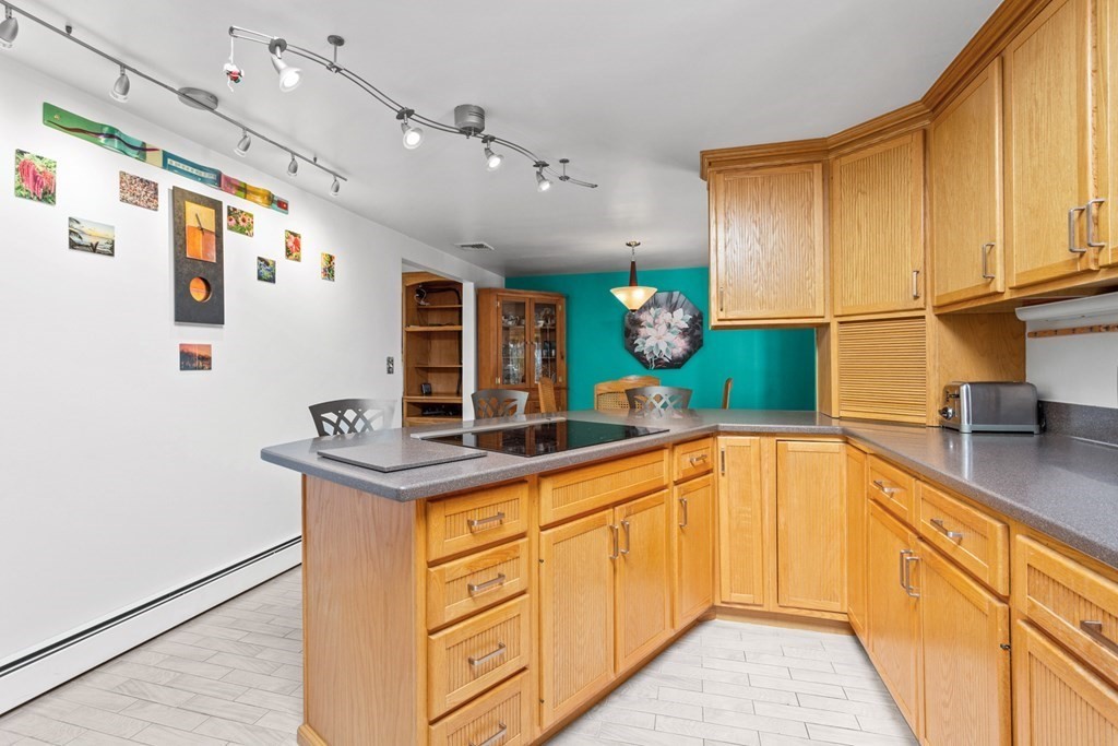 14 Roberta Road Sharon, MA 02067 - Photo 8 of 35 Gallery Image 8