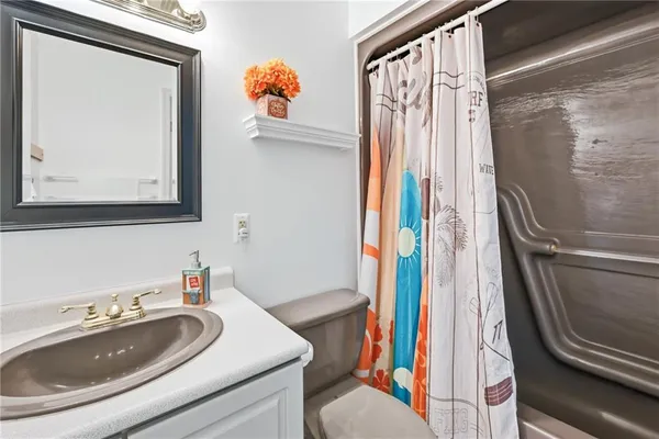 $525,000 | 3036 Baywoods Drive, Sharpsville, PA 16150