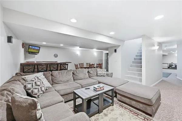 $525,000 | 3036 Baywoods Drive, Sharpsville, PA 16150