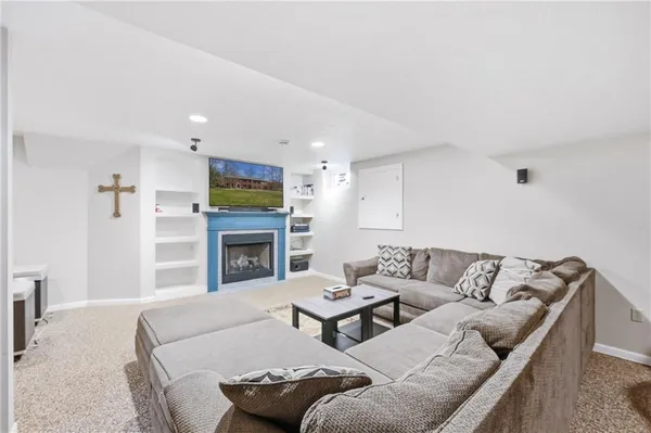 $525,000 | 3036 Baywoods Drive, Sharpsville, PA 16150