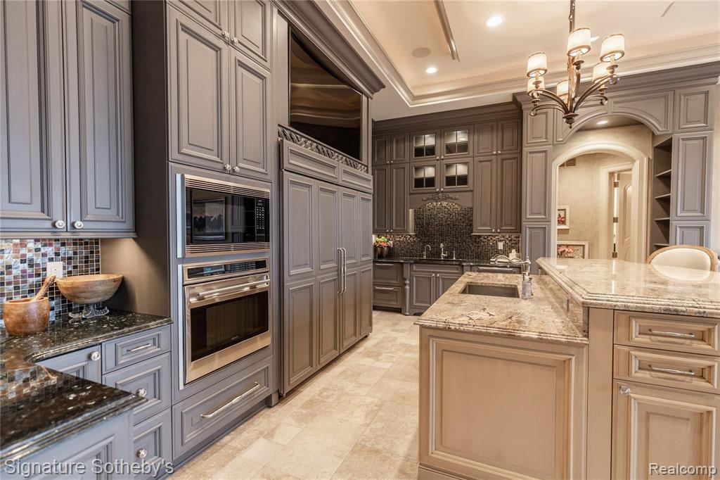 984 Lake Shore Road Grosse Pointe Shores, MI 48236 - Photo 8 of 43