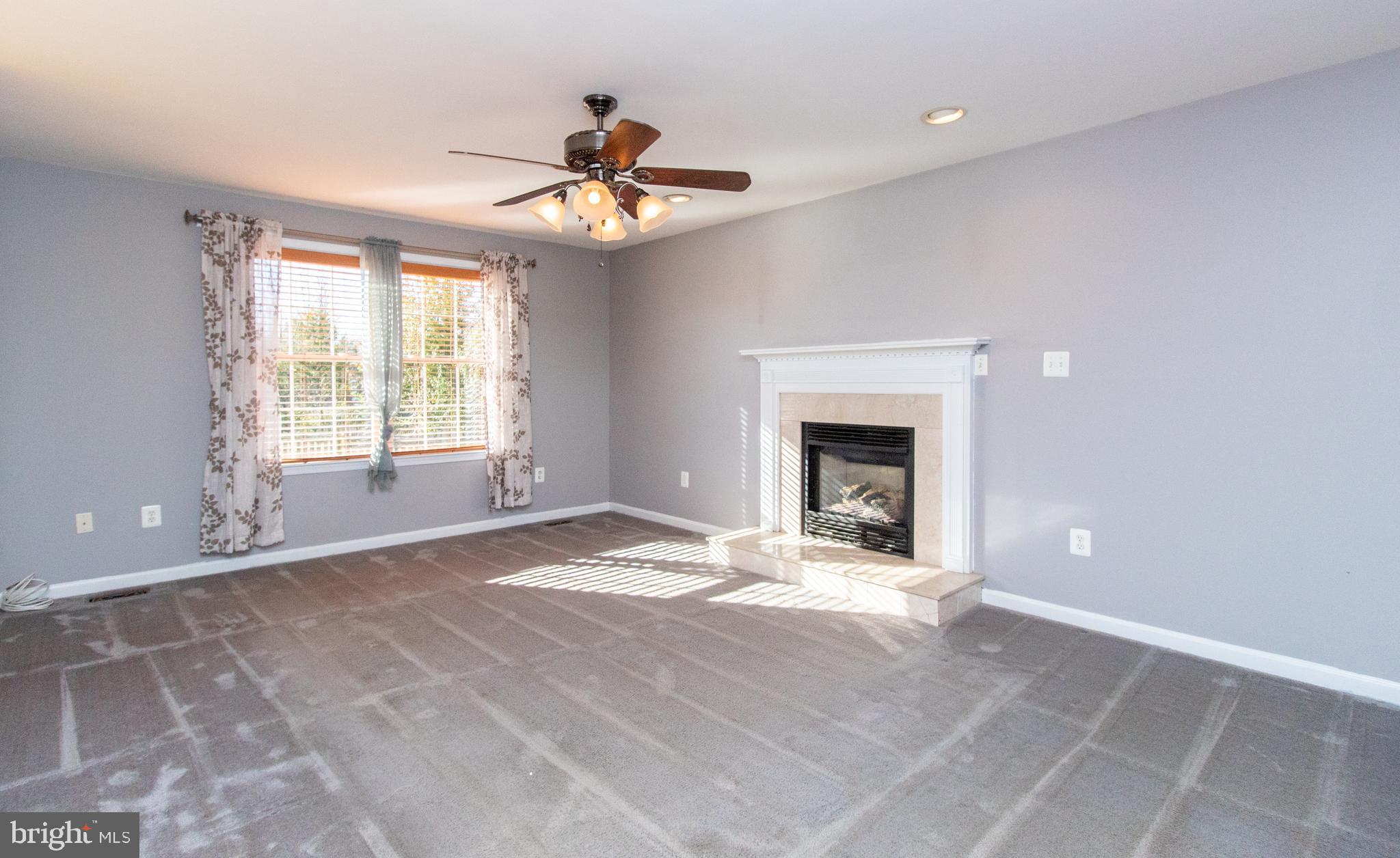 29169 Thompson Corner Road Charlotte Hall, MD 20622 - Photo 13 of 31 Living Room
