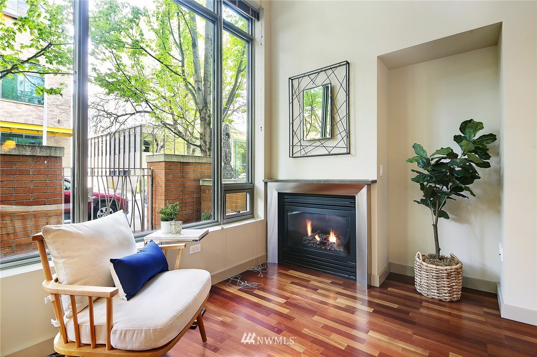 910 Lenora Street, Unit S207 Seattle, WA 98121 - Photo 3 of 25