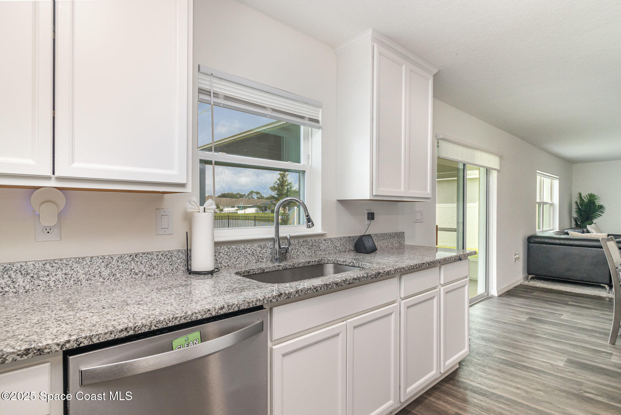 1043 Corbin Circle Southwest Palm Bay, FL 32908 - Photo 11 of 30 010_img_7611-edit_206