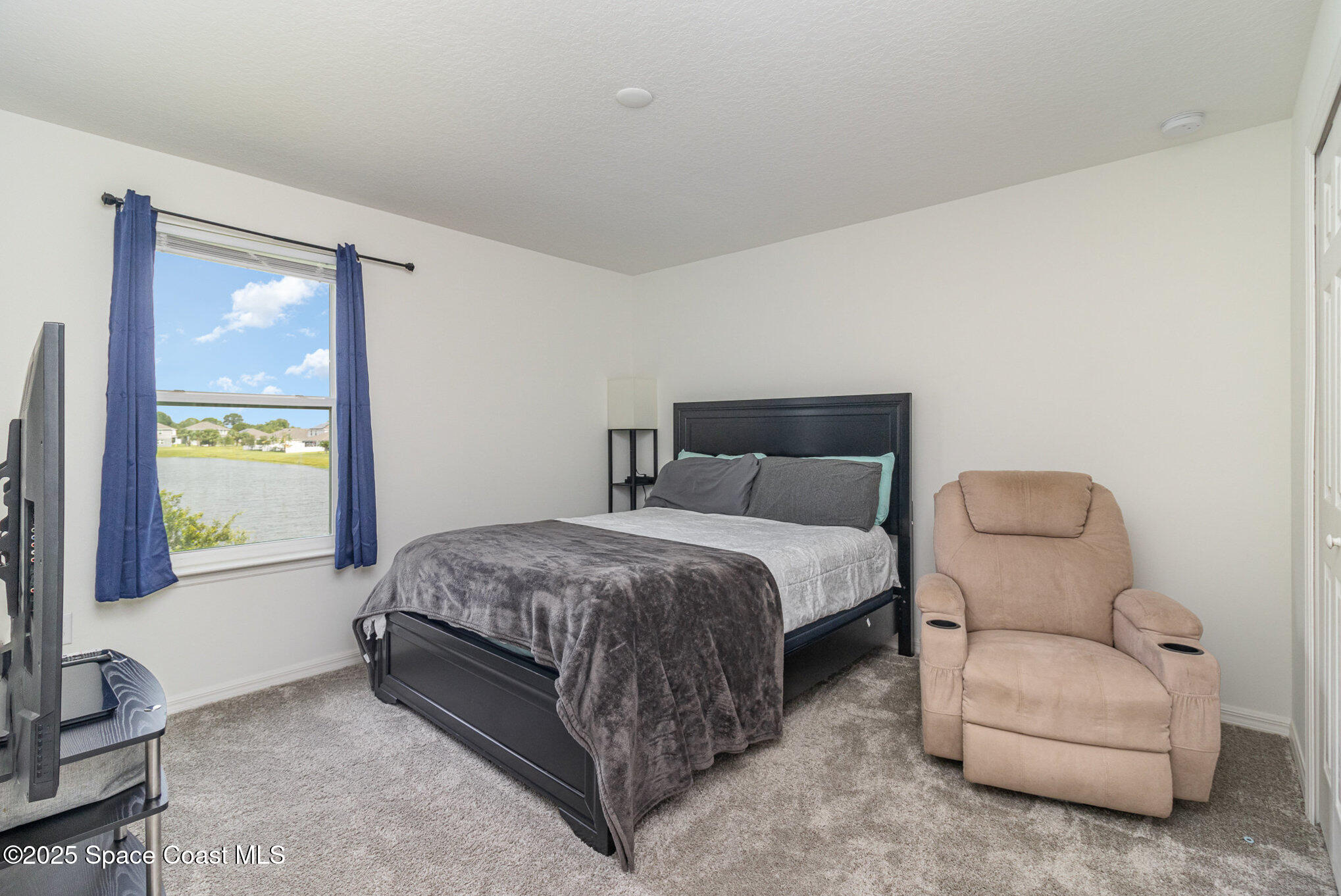 1043 Corbin Circle Southwest Palm Bay, FL 32908 - Photo 21 of 30 020_img_7641-edit_536