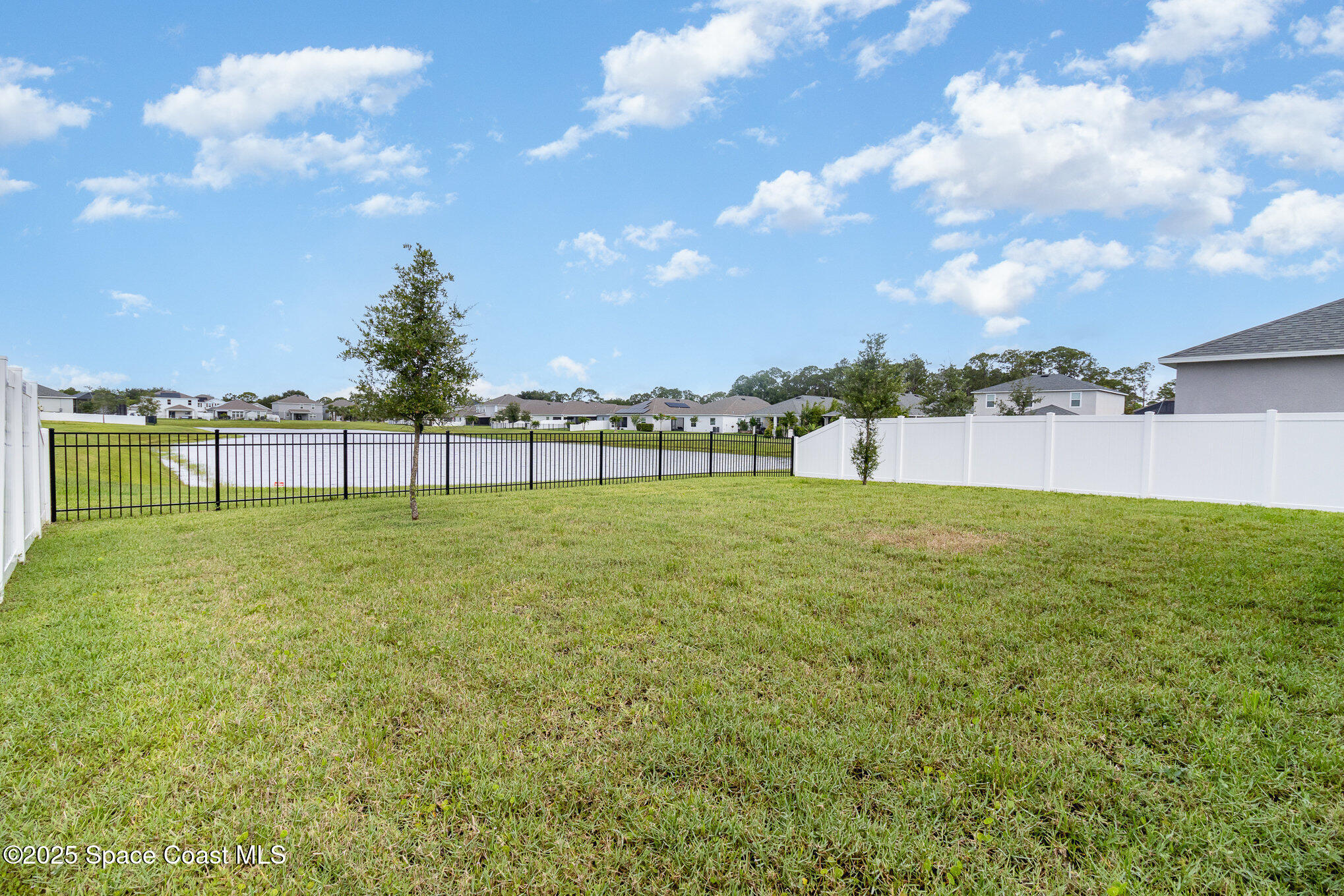 1043 Corbin Circle Southwest Palm Bay, FL 32908 - Photo 27 of 30 027_img_7584-edit_214
