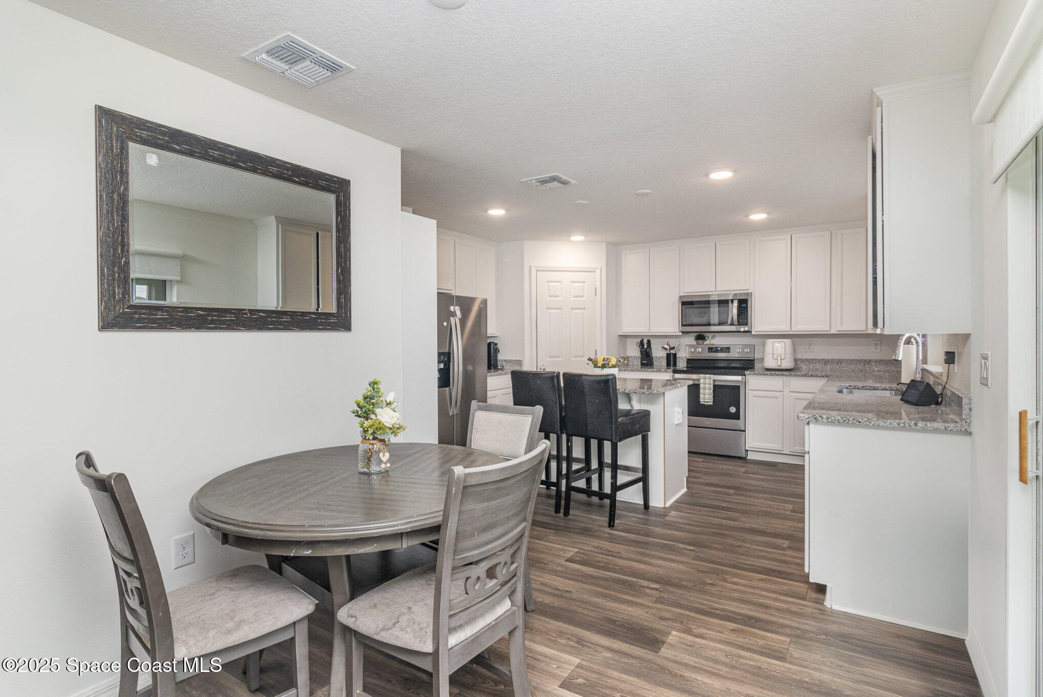 1043 Corbin Circle Southwest Palm Bay, FL 32908 - Photo 9 of 30 008_img_7604-edit_714