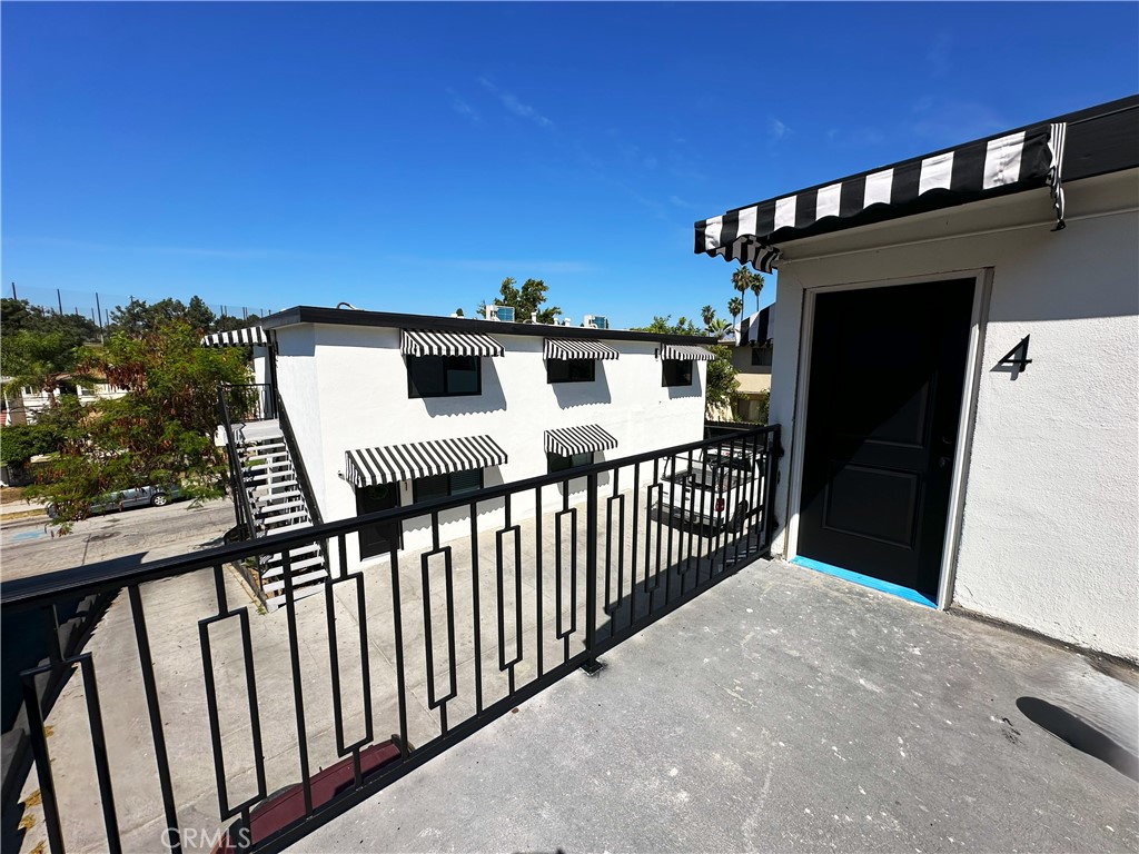 730 Via Altamira Montebello, CA 90640 - Photo 6 of 27 a view of a balcony