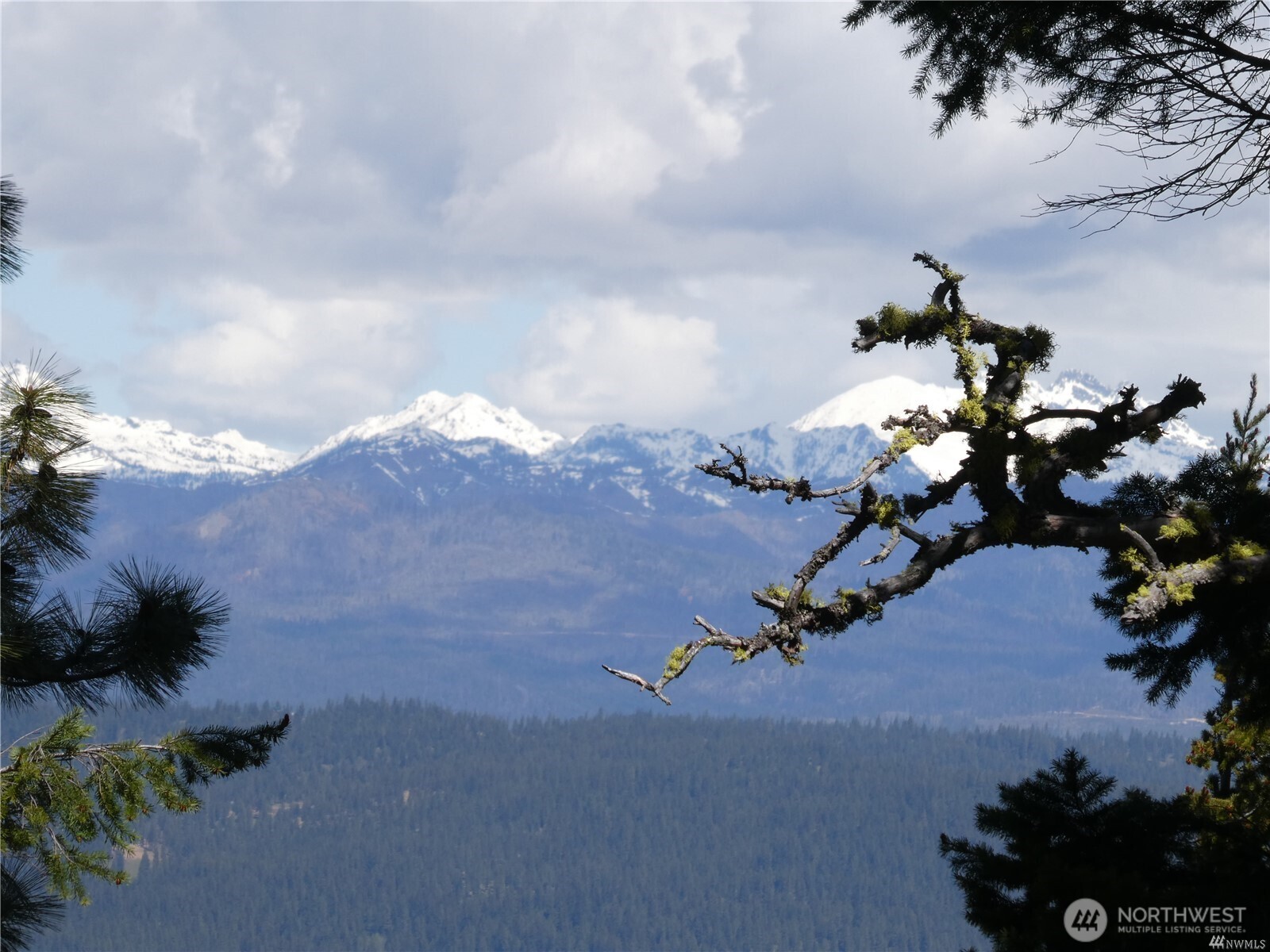 831 Horse Heaven Road Cle Elum, WA 98922 - Photo 5 of 32 a view of a sky