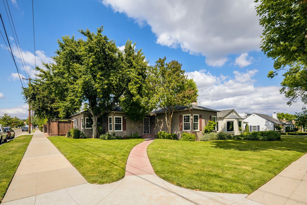 107 East Normal Avenue Fresno, CA 93704 - Photo 3 of 45