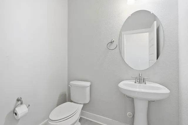 $2,300 | 1912 Dinsdale Lane, Austin, TX 78741