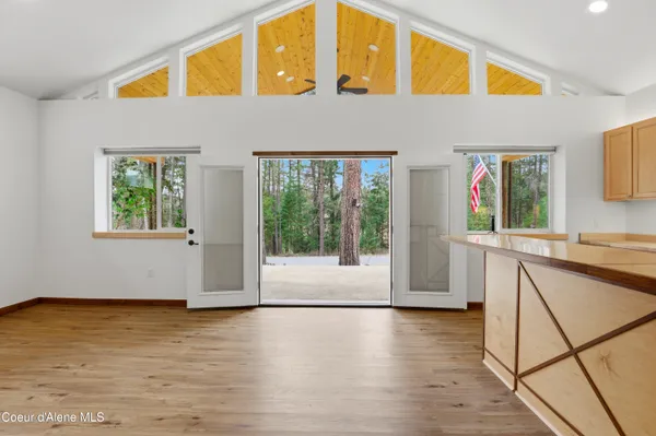 $650,000 | 253 Hanaford Road, Blanchard, ID 83804