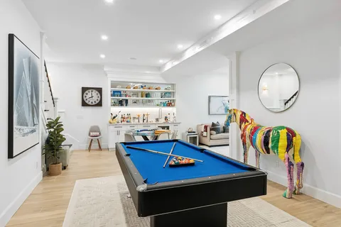 $12,995,000 | 5 Eileens Path, East Hampton, NY 11937