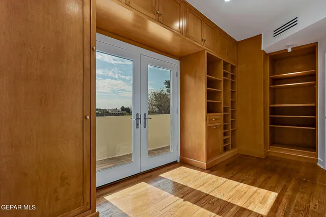 $879,000 | 5661 Cortina Drive, El Paso, TX 79912