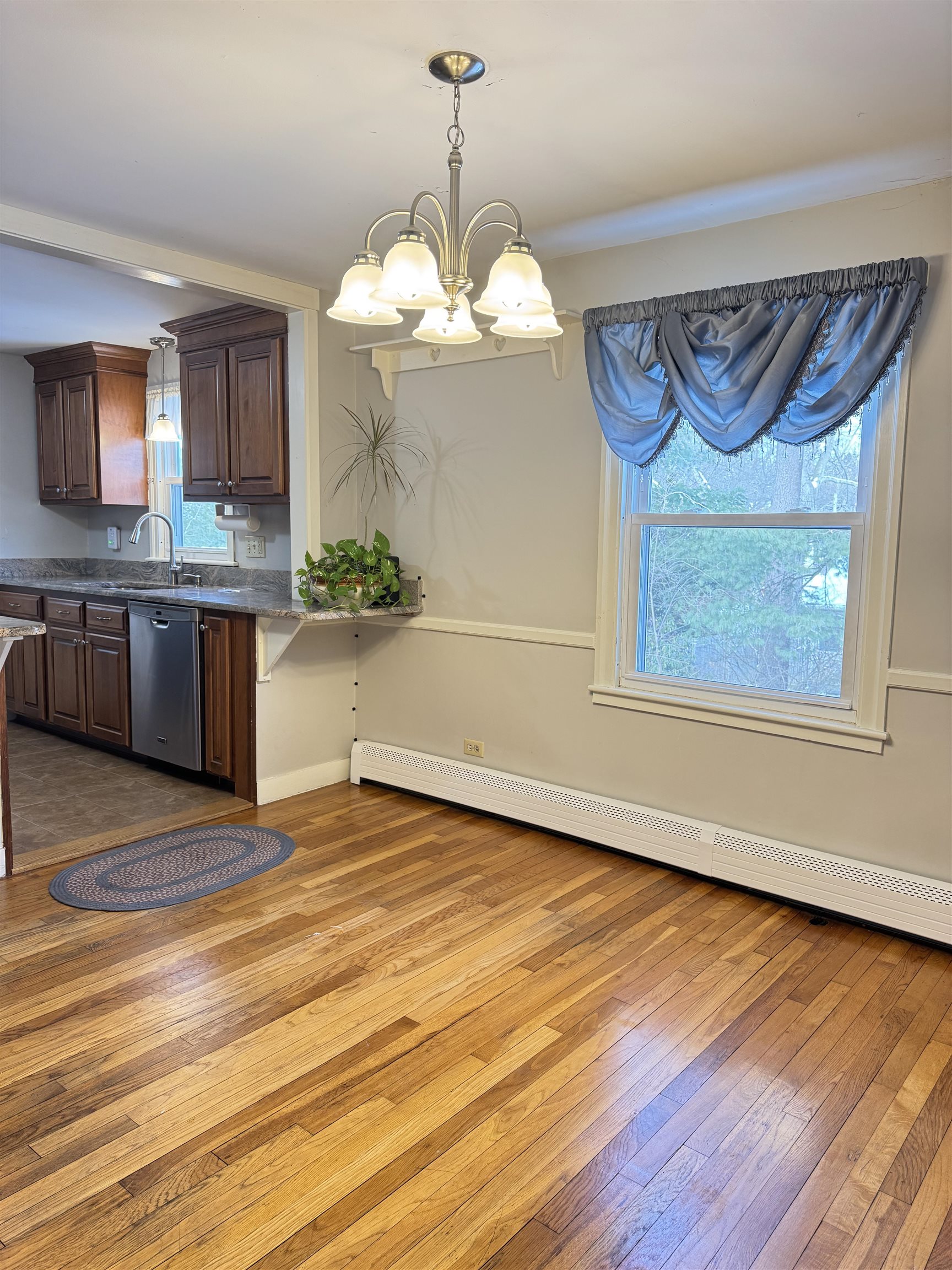 264 North Street Manchester, NH 03104 - Photo 15 of 60