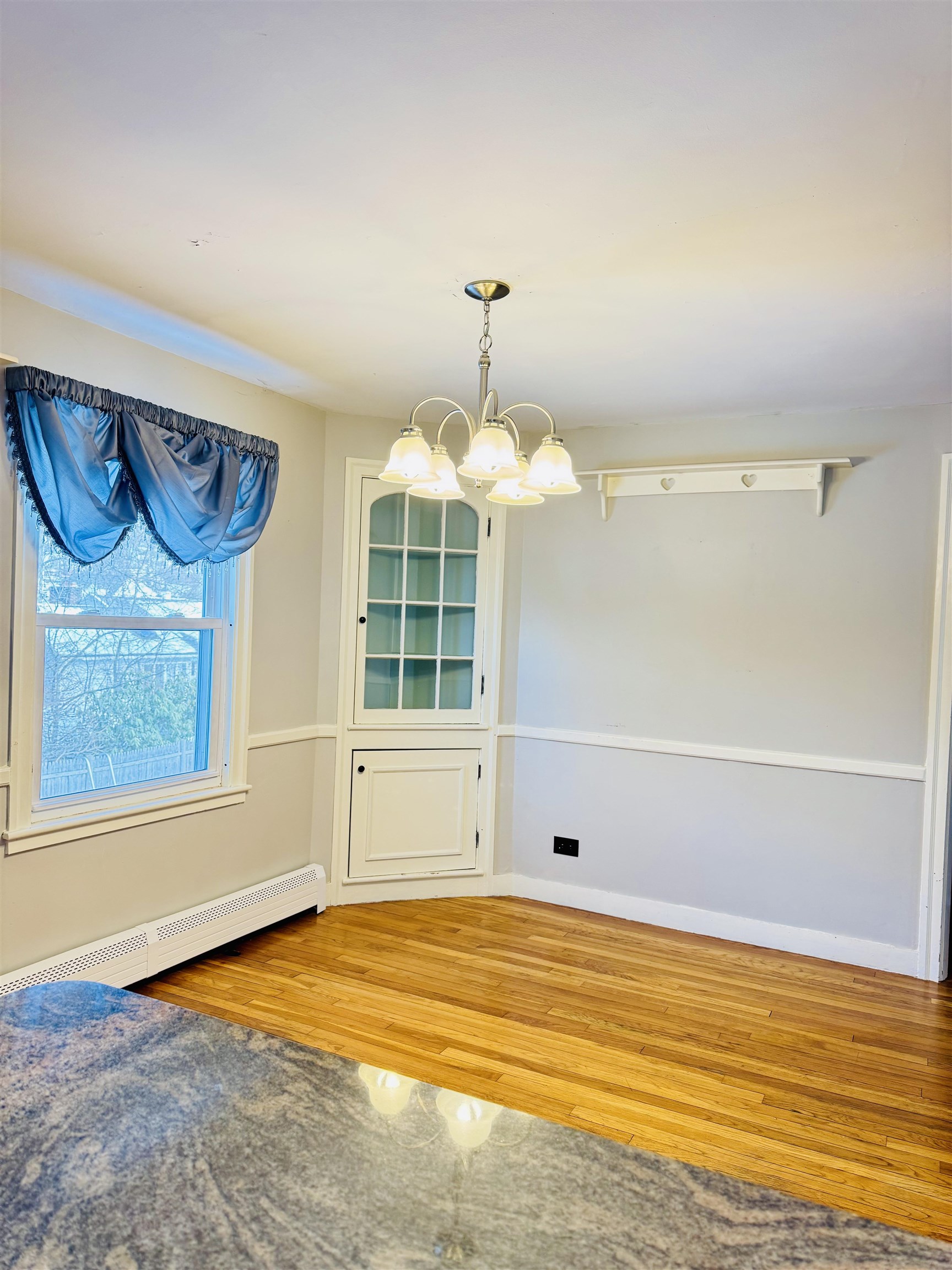 264 North Street Manchester, NH 03104 - Photo 16 of 60