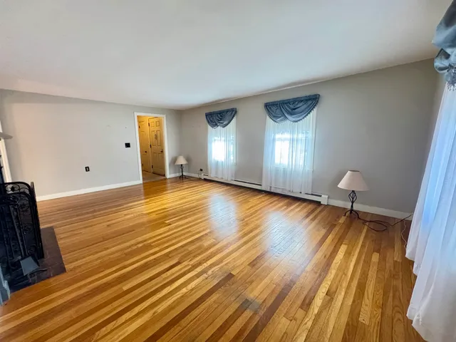 $525,000 | 264 North Street, Manchester, NH 03104