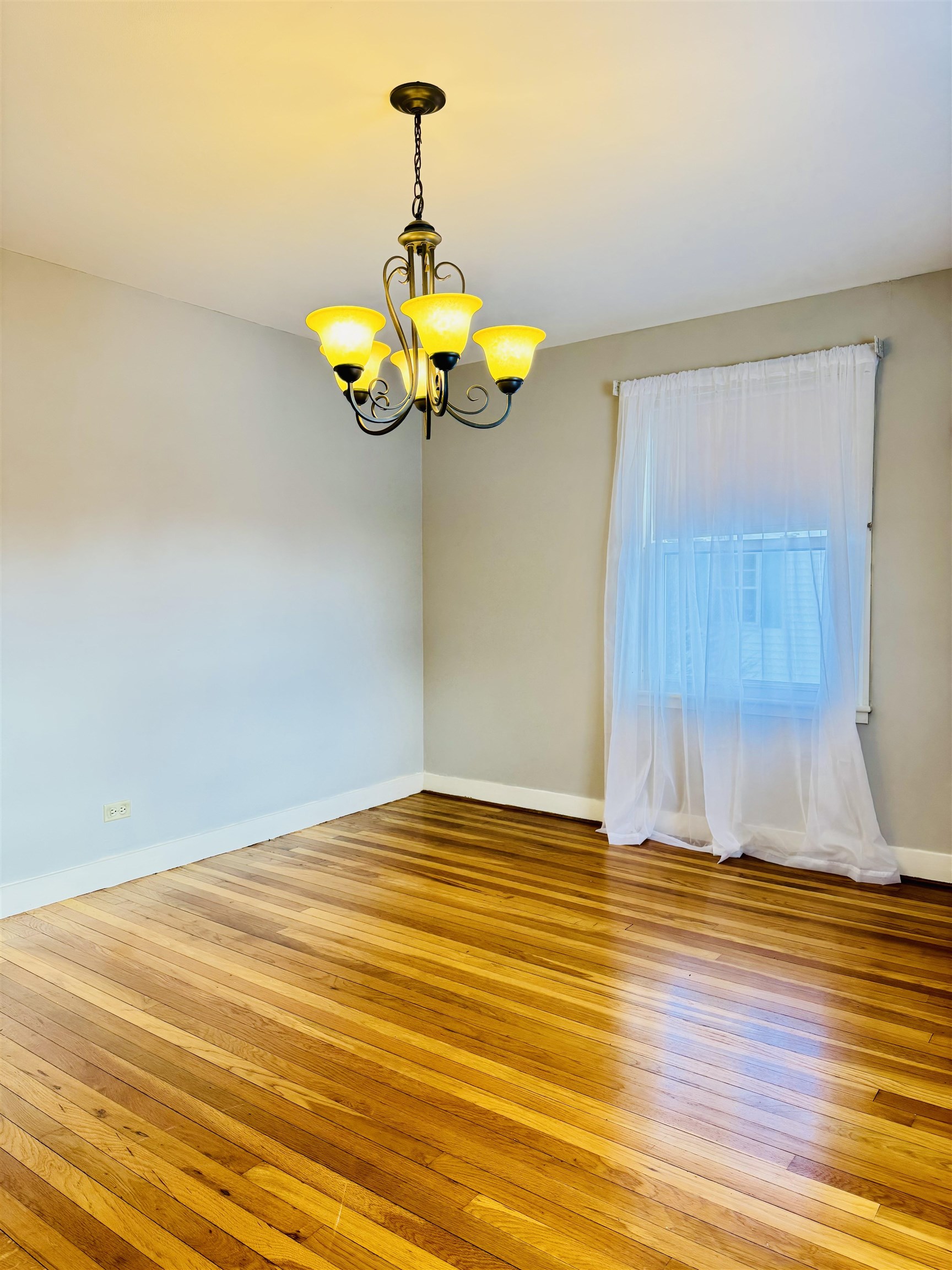 264 North Street Manchester, NH 03104 - Photo 23 of 60