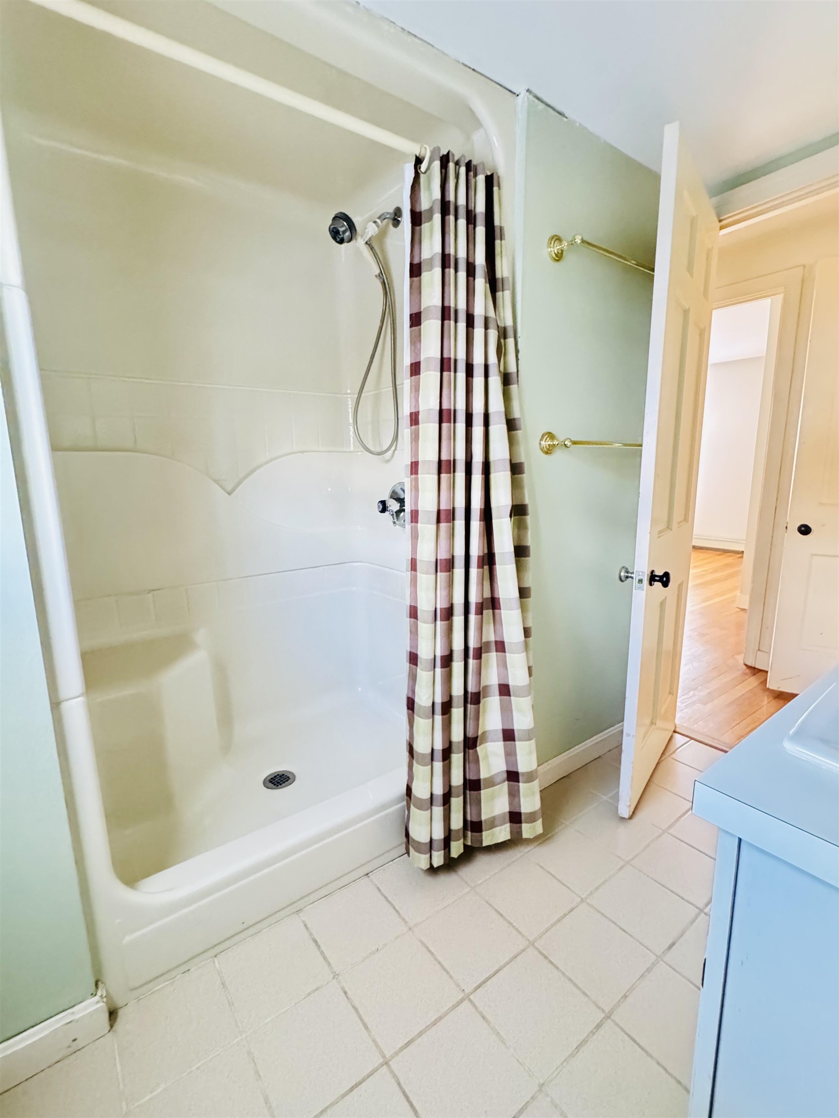 264 North Street Manchester, NH 03104 - Photo 27 of 60