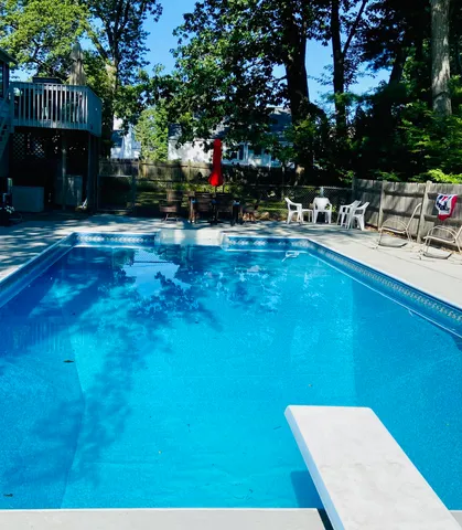 $525,000 | 264 North Street, Manchester, NH 03104