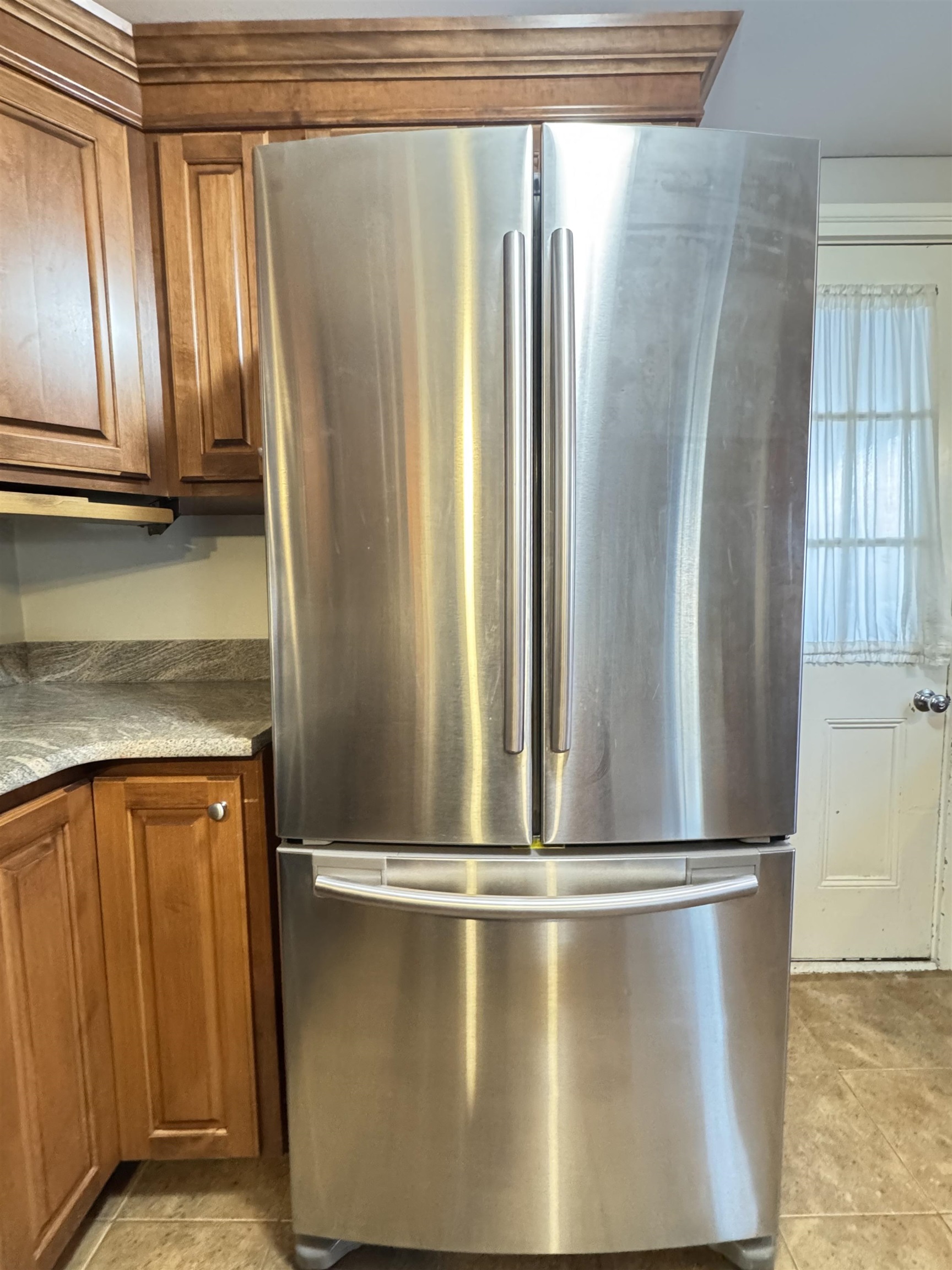 264 North Street Manchester, NH 03104 - Photo 10 of 60