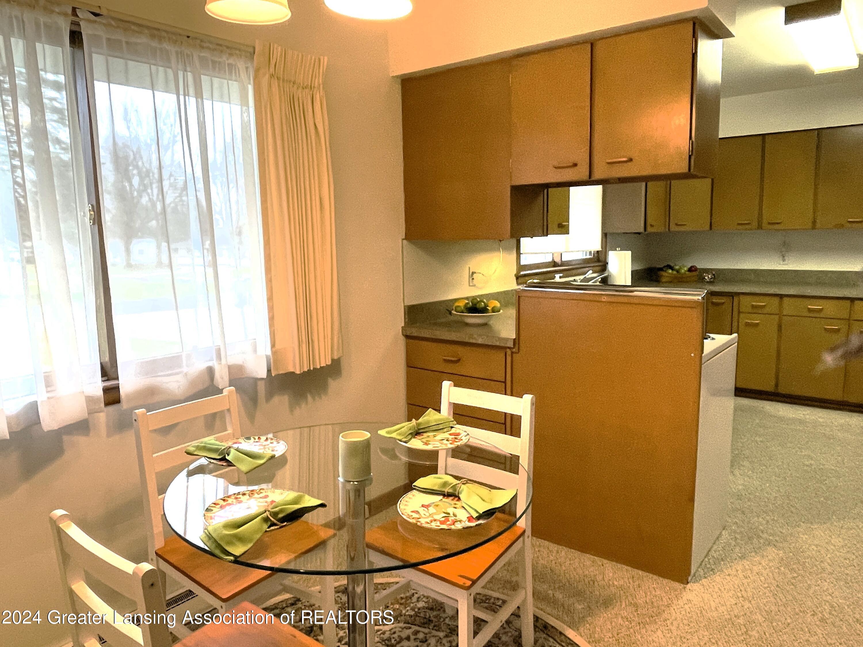 1730 Blue Grass Road Lansing, MI 48906 - Photo 11 of 26 eat-in