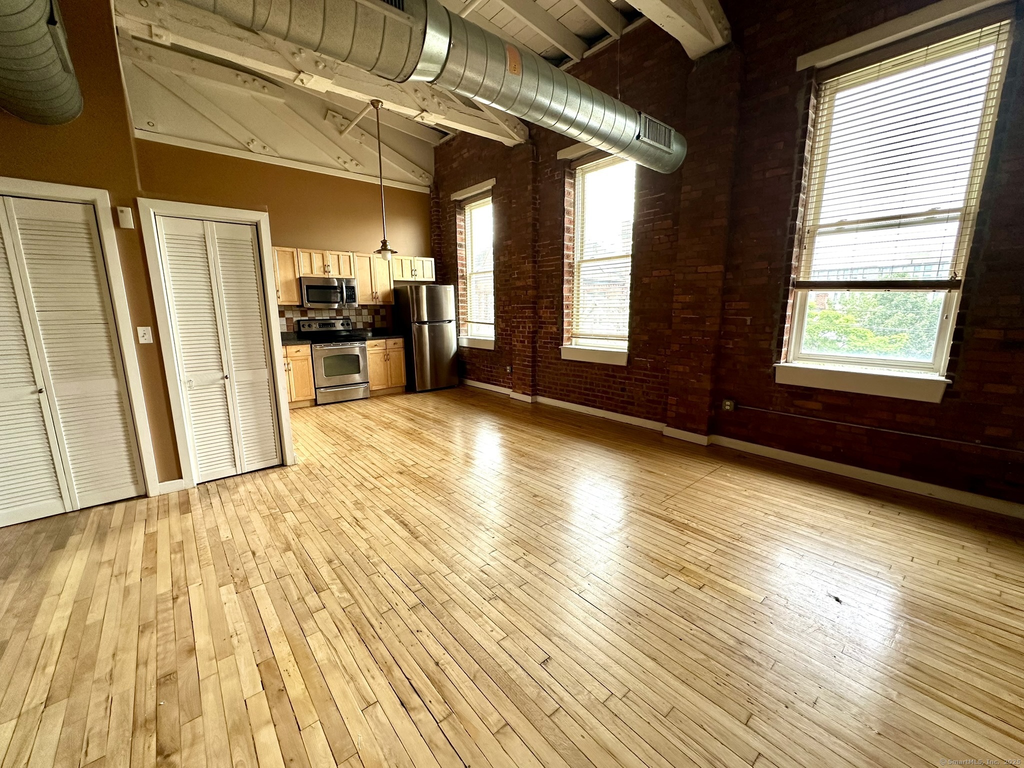 325 Lafayette Street, Unit 3303 Bridgeport, CT 06604 - Photo 1 of 24