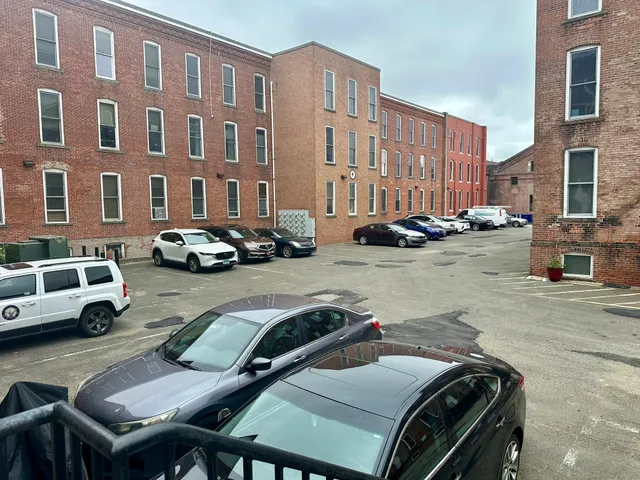 $170,000 | 325 Lafayette Street, Unit 3303, Bridgeport, CT 06604