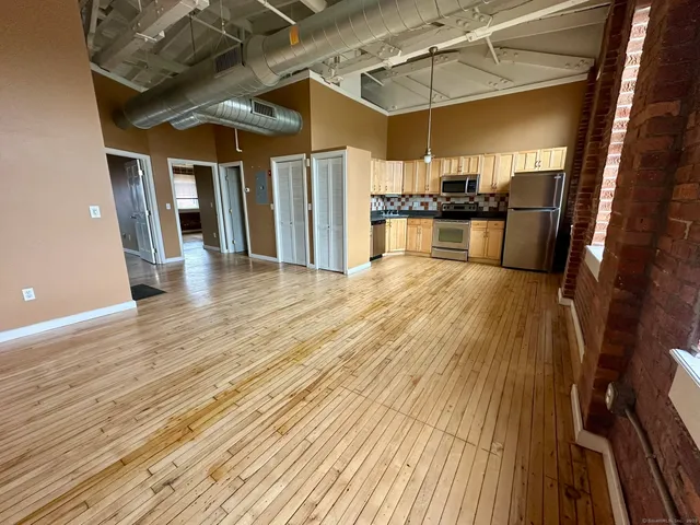 $170,000 | 325 Lafayette Street, Unit 3303, Bridgeport, CT 06604