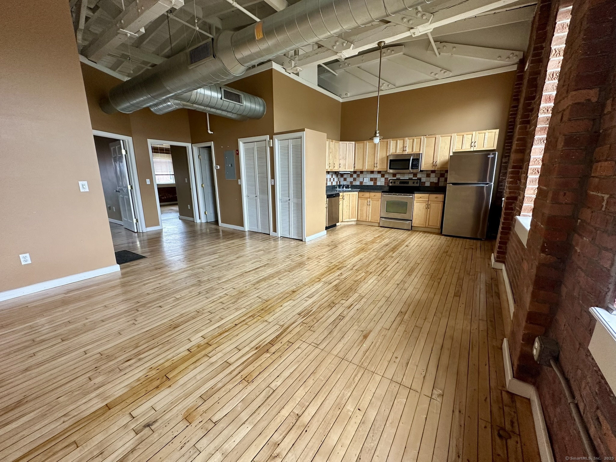 325 Lafayette Street, Unit 3303 Bridgeport, CT 06604 - Photo 5 of 24