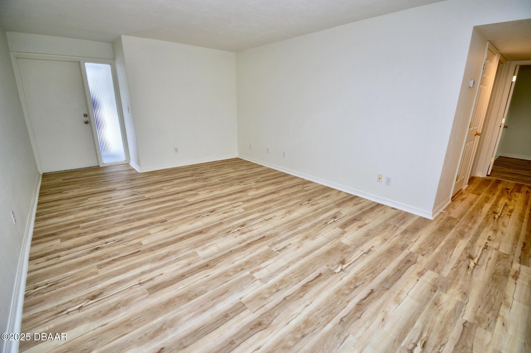 307 Ridge Boulevard, Unit 2170 South Daytona, FL 32119 - Photo 3 of 18 DSC_2263