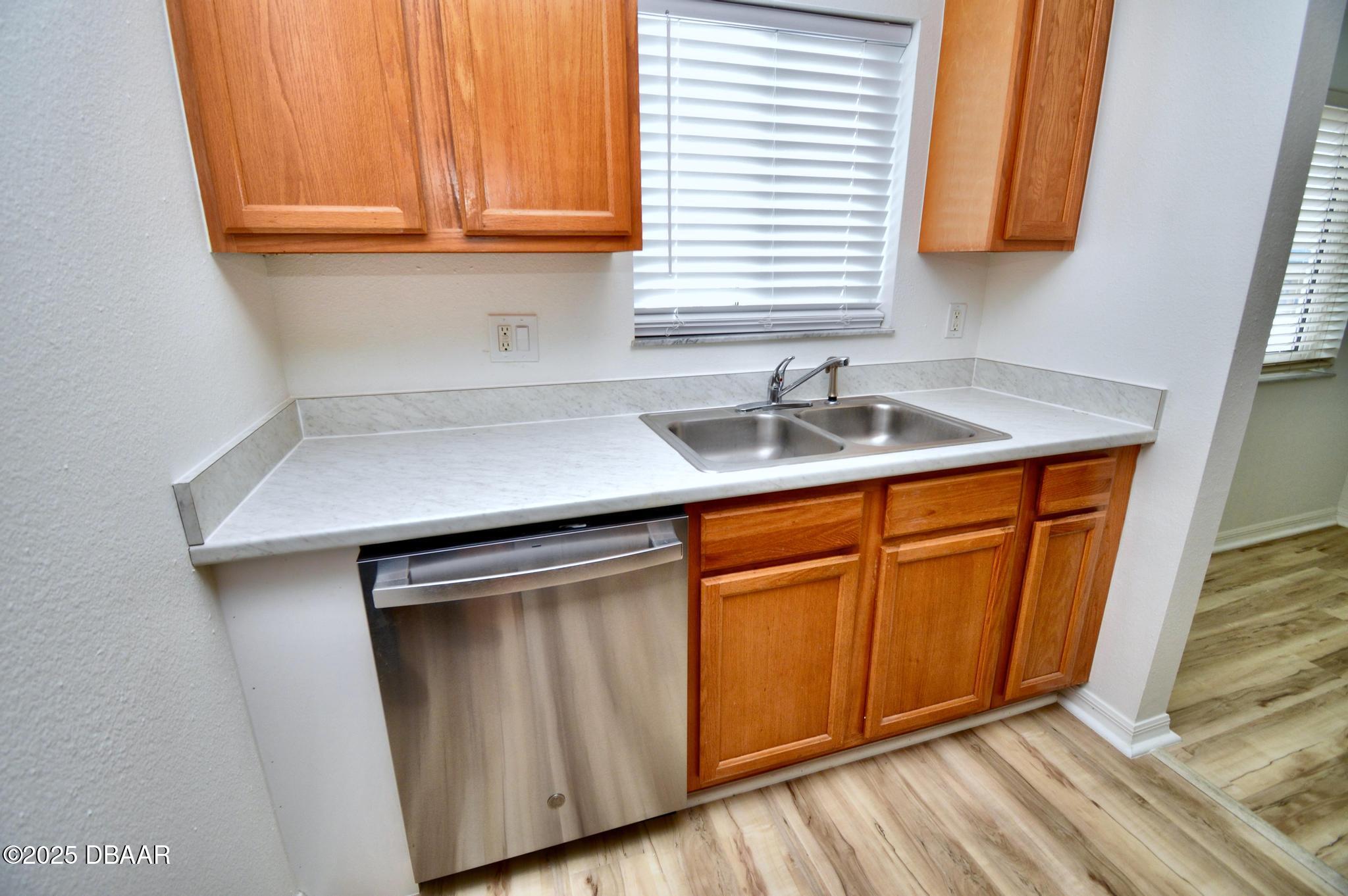 307 Ridge Boulevard, Unit 2170 South Daytona, FL 32119 - Photo 5 of 18 DSC_2268