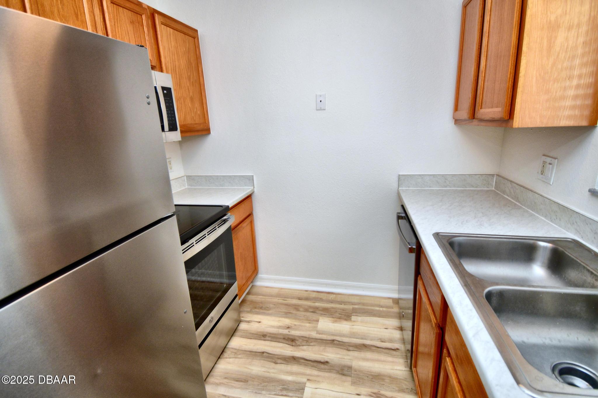 307 Ridge Boulevard, Unit 2170 South Daytona, FL 32119 - Photo 7 of 18 DSC_2266