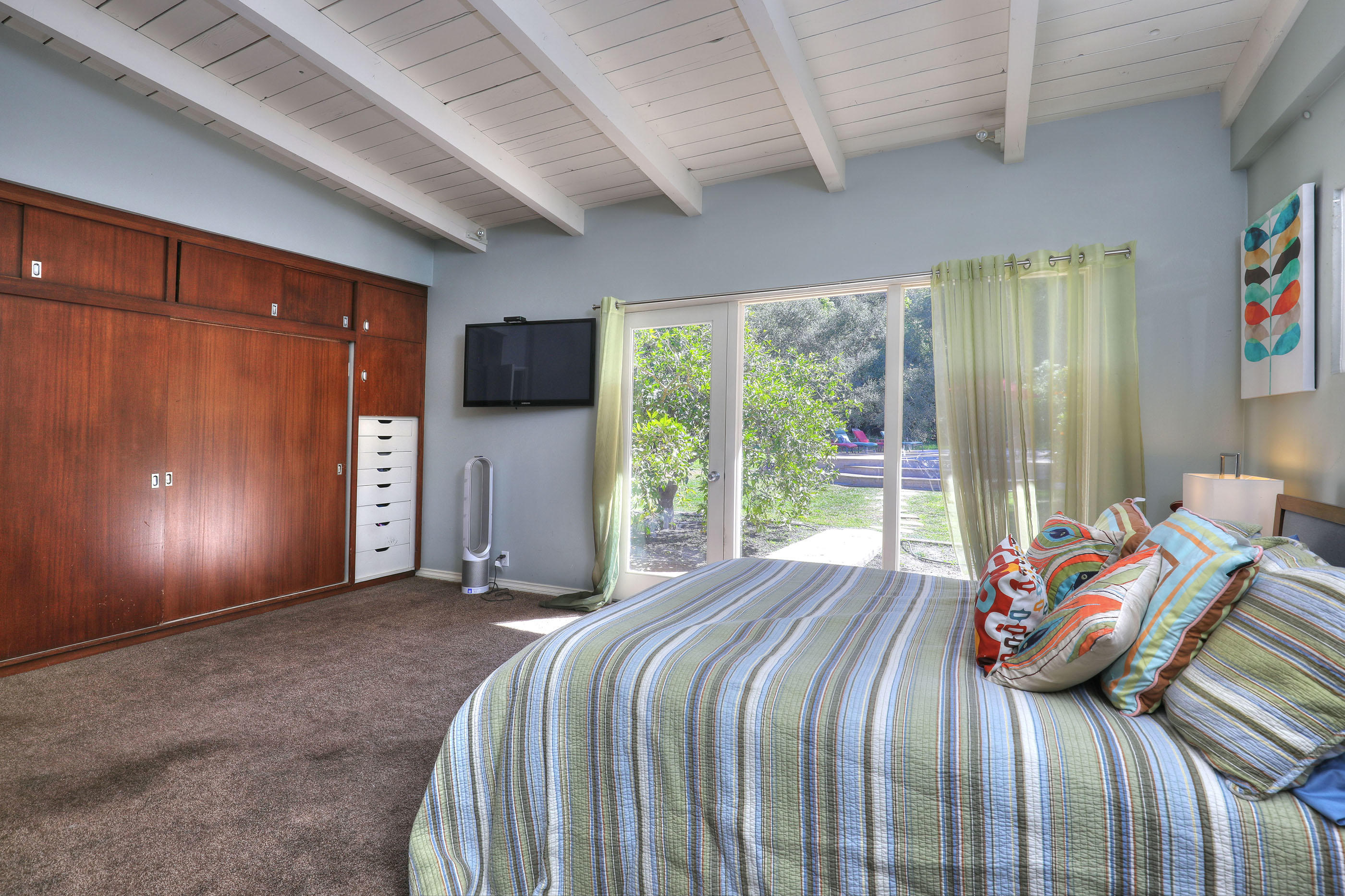 399 Arboleda Road Santa Barbara, CA 93110 - Photo 13 of 53 Primary