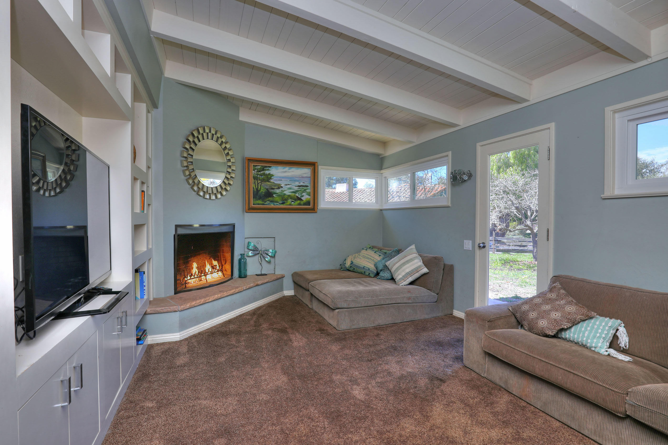 399 Arboleda Road Santa Barbara, CA 93110 - Photo 17 of 53 Family room or bedroom