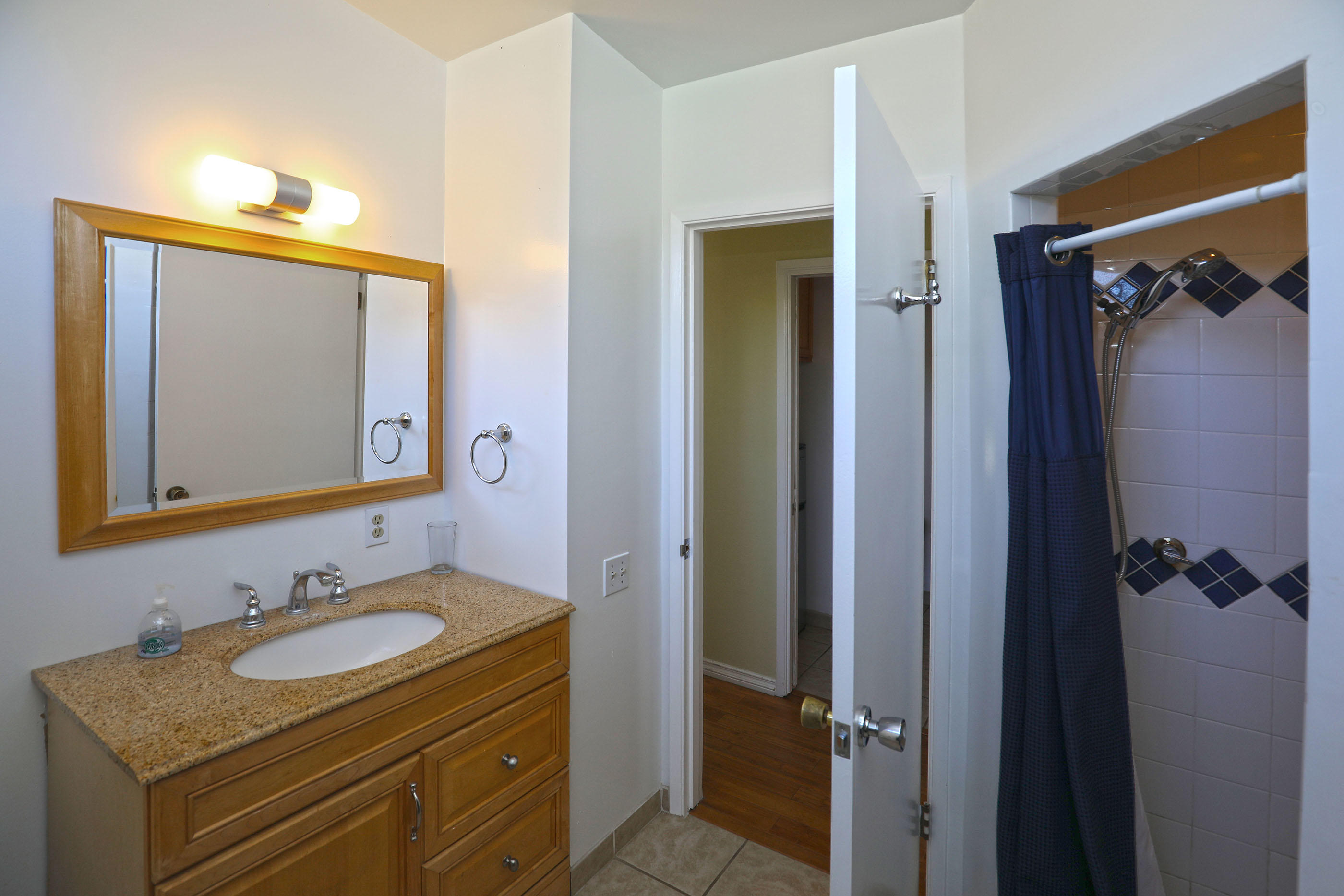 399 Arboleda Road Santa Barbara, CA 93110 - Photo 30 of 53 Accessory bathroom
