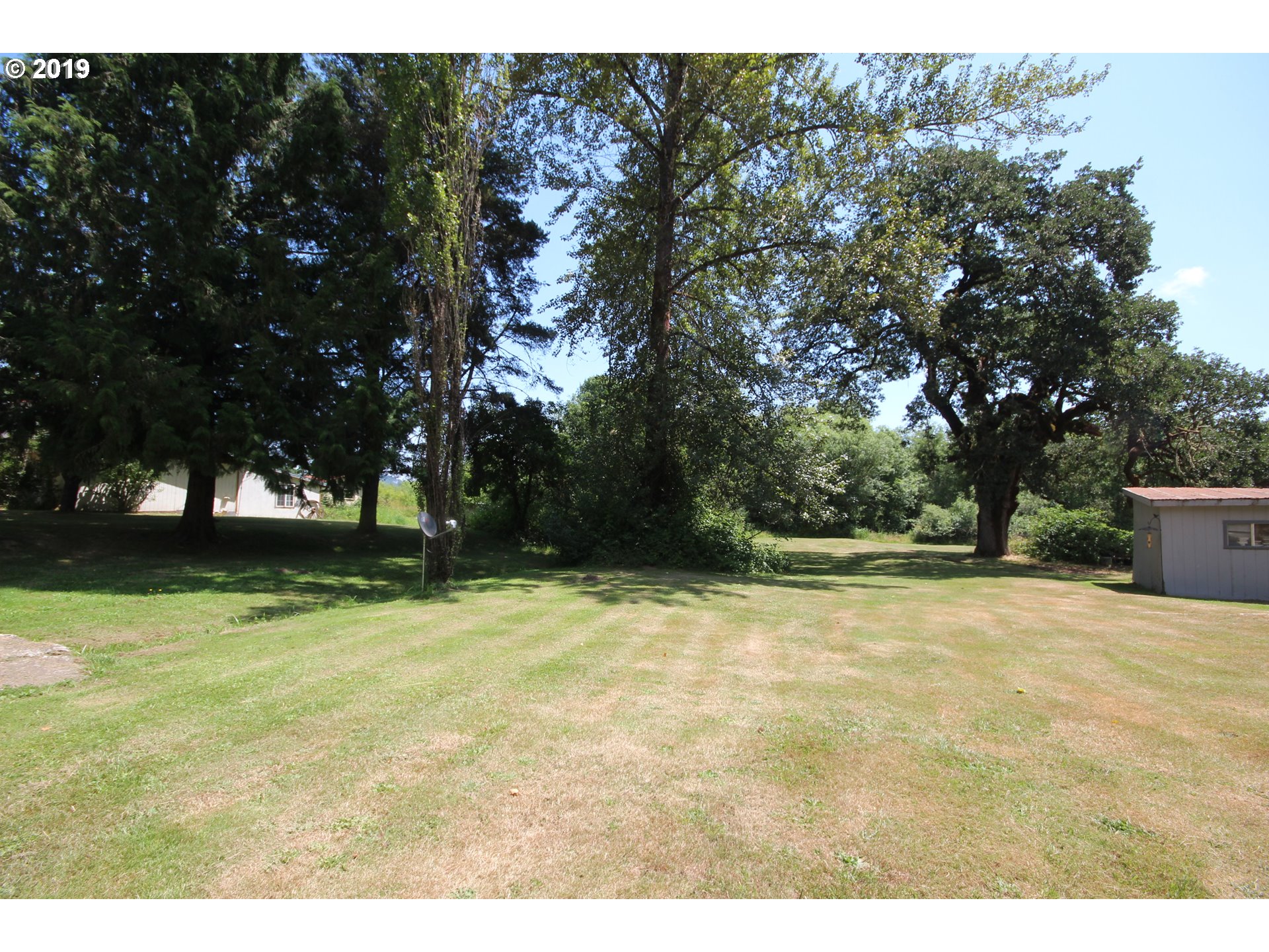 26189 Foster Road Monroe, OR 97456 - Photo 4 of 32 Gallery Image 4