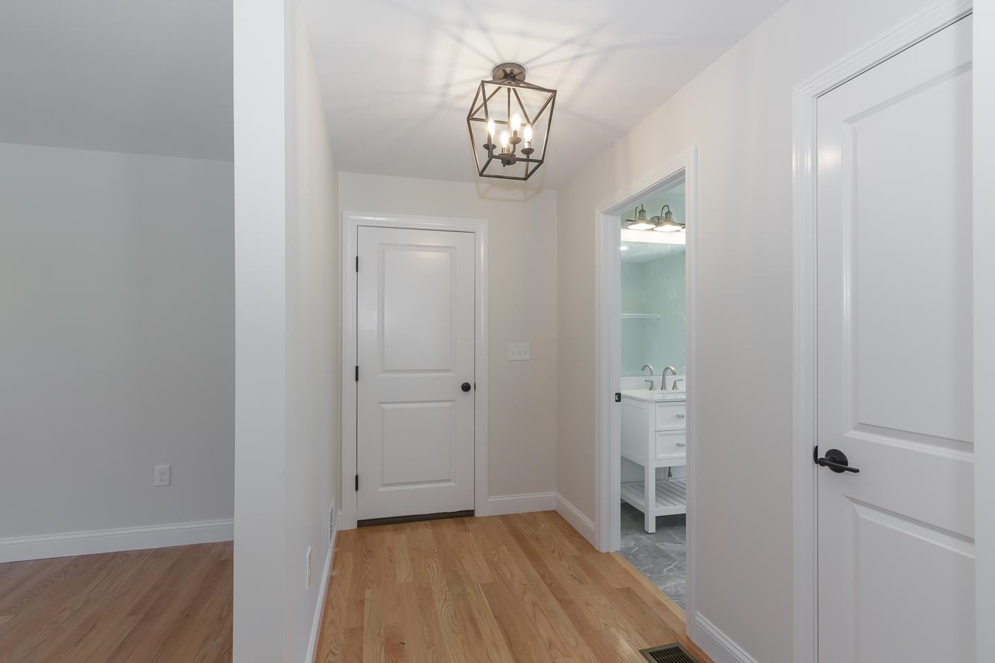 186 Grapevine Road Dunbarton, NH 03046 - Photo 8 of 54