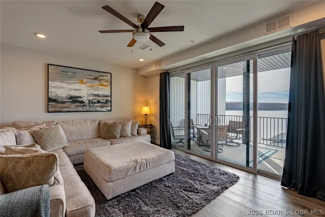 $600,000 | 4910 Worldmark Drive, Unit 2C, Osage Beach, MO 65065