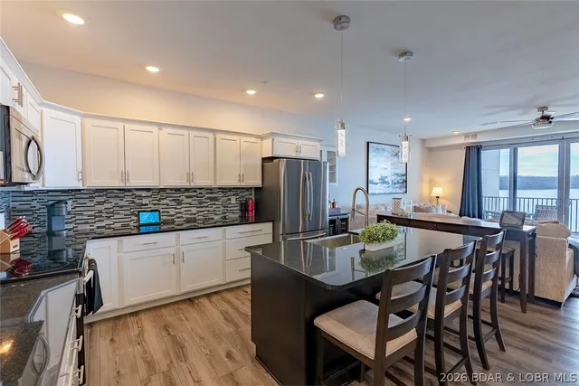 $600,000 | 4910 Worldmark Drive, Unit 2C, Osage Beach, MO 65065