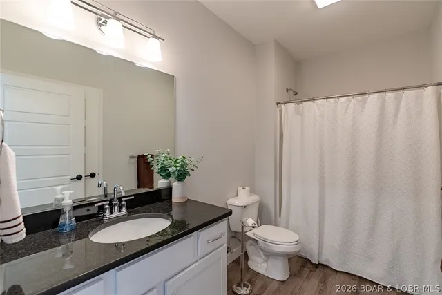 $600,000 | 4910 Worldmark Drive, Unit 2C, Osage Beach, MO 65065