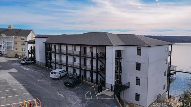 $600,000 | 4910 Worldmark Drive, Unit 2C, Osage Beach, MO 65065
