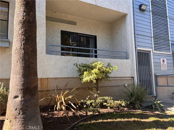 $365,000 | 720 West 4th Street, Unit 114, Long Beach, CA 90802