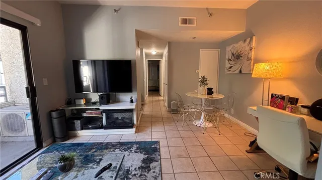 $375,000 | 720 West 4th Street, Unit 114, Long Beach, CA 90802