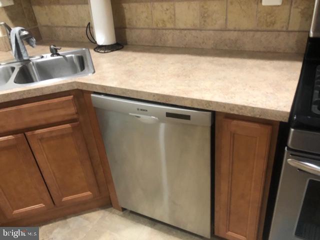 3828 Monterey Road Baltimore, MD 21218 - Photo 14 of 36 Dishwasher