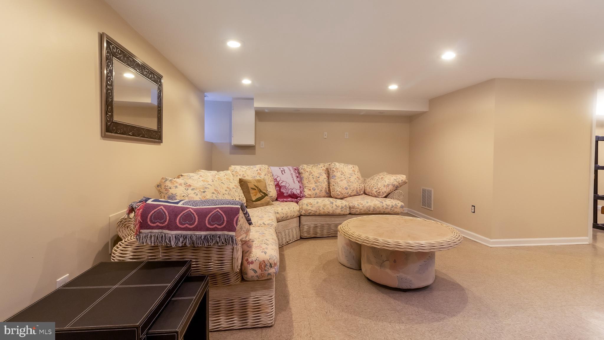 3828 Monterey Road Baltimore, MD 21218 - Photo 29 of 36 Family Room